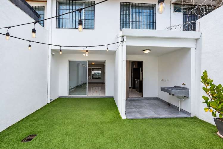 Casa de 3 Habitaciones en Lagunilla de Heredia - Imagen 6