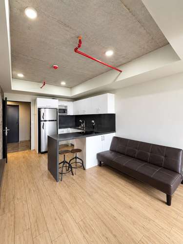 Venta de Apartamento Semi Amoblado URBN Escalante, Piso 25.  - Imagen 3