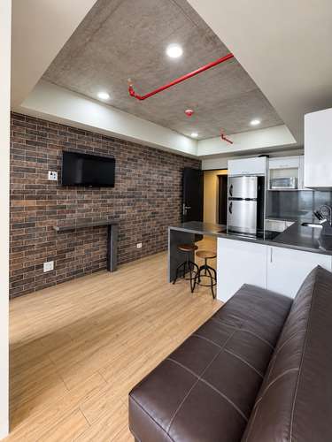 Venta de Apartamento Semi Amoblado URBN Escalante, Piso 25.  - Imagen 2