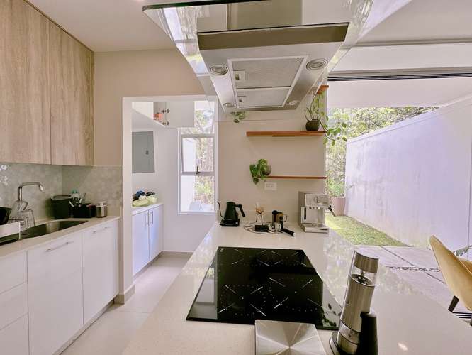 VENTA DE HERMOSA CASA EN CONDOMINIO RIO ORO DE SANTA ANA - Imagen 15