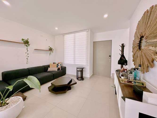 VENTA DE HERMOSA CASA EN CONDOMINIO RIO ORO DE SANTA ANA - Imagen 5