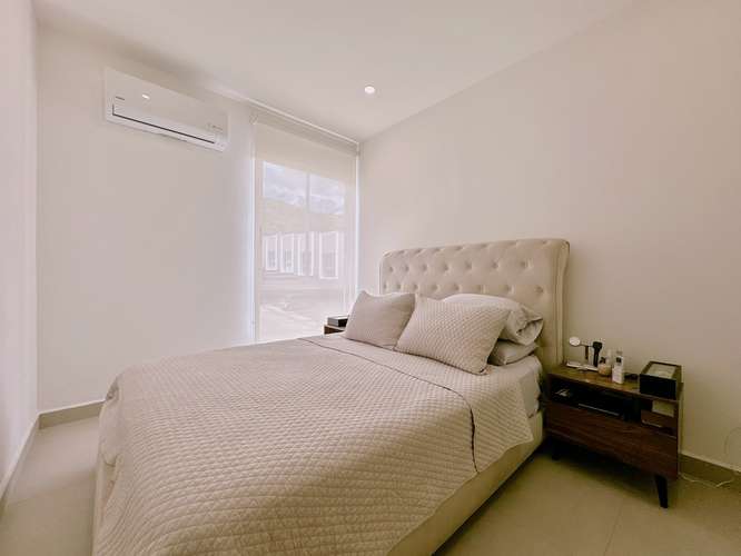 VENTA DE HERMOSA CASA EN CONDOMINIO RIO ORO DE SANTA ANA - Imagen 14