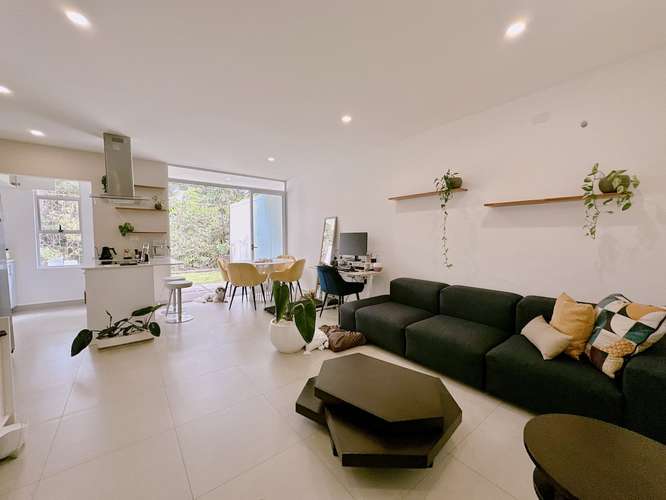 VENTA DE HERMOSA CASA EN CONDOMINIO RIO ORO DE SANTA ANA - Imagen 12