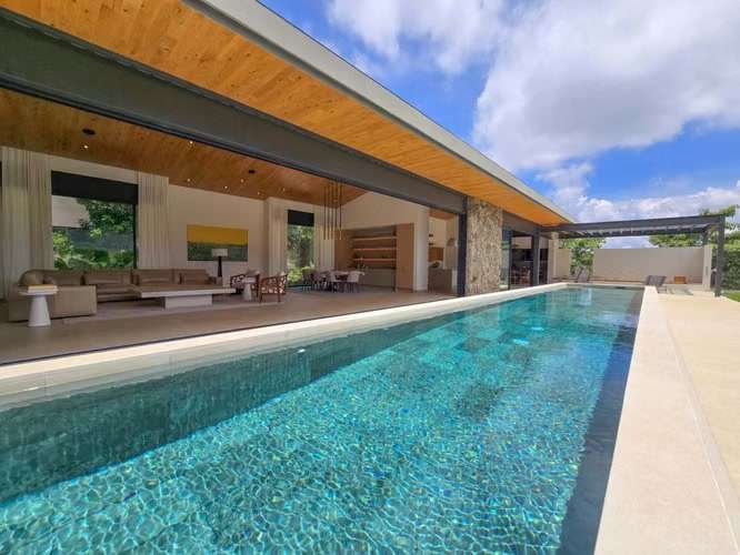 Lujosa casa full amueblada con piscina privada y vista en Hacienda Espinal San Rafael de Alajuela - Imagen 3