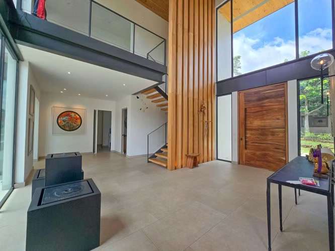 Lujosa casa full amueblada con piscina privada y vista en Hacienda Espinal San Rafael de Alajuela - Imagen 13