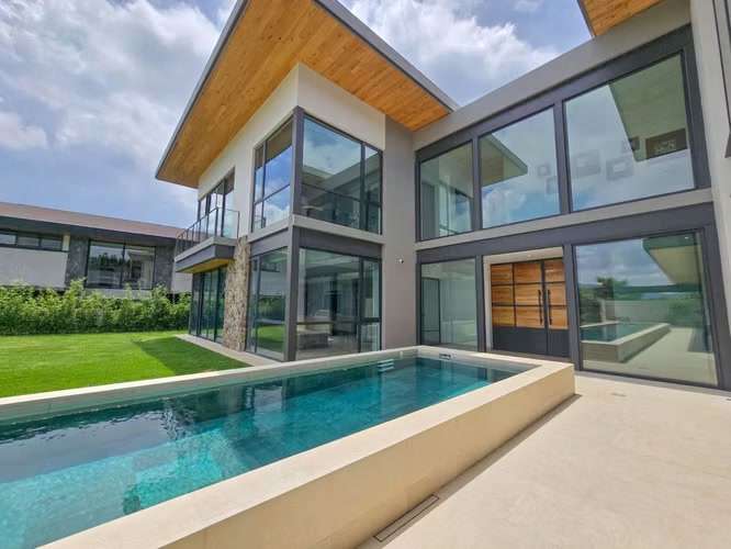 Lujosa casa full amueblada con piscina privada y vista en Hacienda Espinal San Rafael de Alajuela - Imagen 12