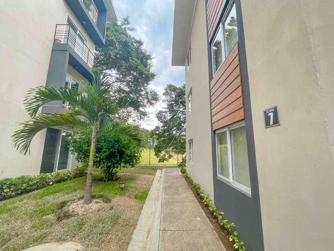 Moderno Apartamento Condo Roble C48 - Imagen 2