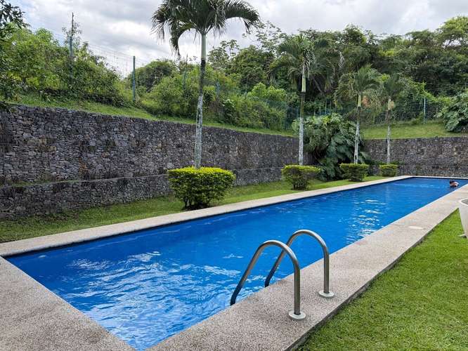 Apartamento en Alquiler en Condominio del Rio