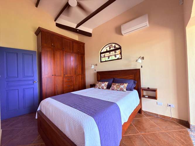 Villa con vista al océano, piscina privada y estudio independiente en Altos de Bejuco - Imagen 7