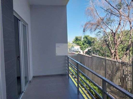 APARTAMENTO TIPO PARA ALQUILER, EN SANTA ANA. 21-272