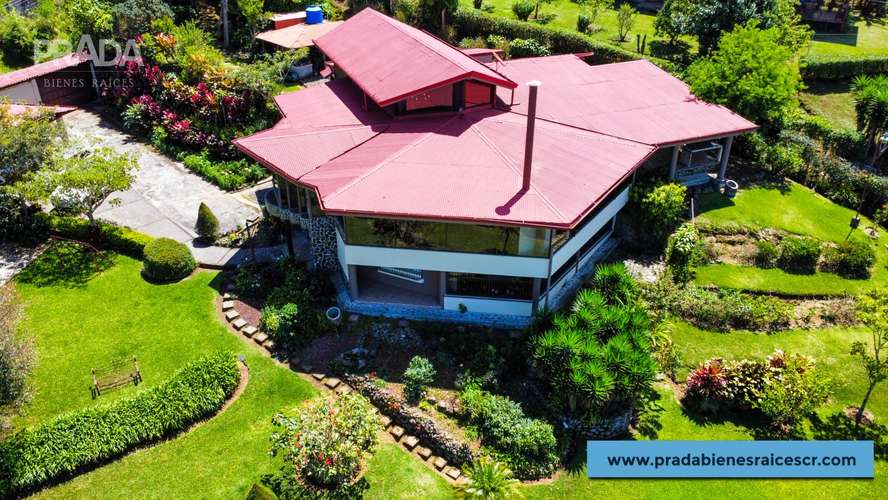 CASA CON TERRENO EN VENTA USO COMERCIAL EN SANTA BÁRBARA DE HEREDIA FINANCIAMIENTO 