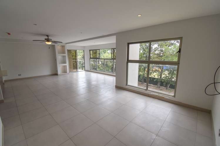 Apartamento en Lindora 3 dormitorios cedo deuda  - Imagen 2