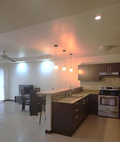 Apartamento amueblado en Belén 550.000 | Piscina, gimnasio, parqueo techado y cuota condominal incluida - Imagen 6