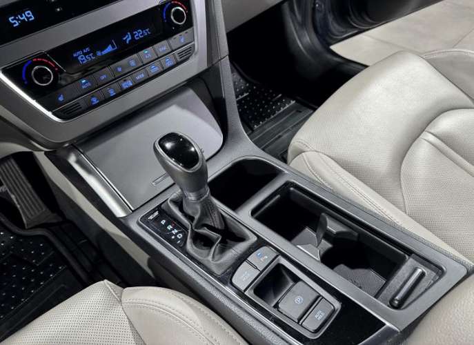 HYUNDAI SONATA HYBRID LIMITED 2016 AT