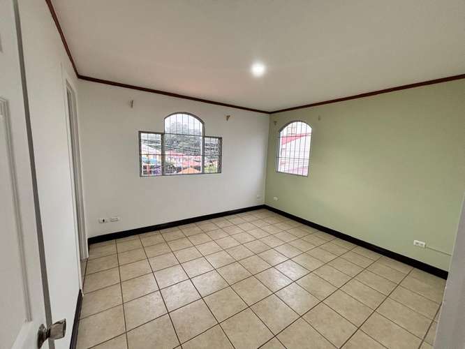 Se alquila casa independiente en Ciudad Colón. - Imagen 11