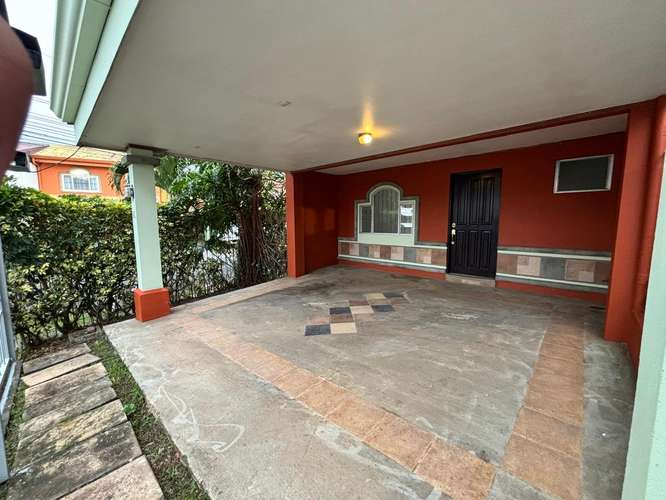 Se alquila casa independiente en Ciudad Colón. - Imagen 2