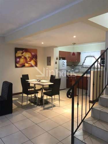 Venta de casa esquinera en condominio en zona Franca El Coyol 