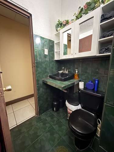 Se vende casa amplia en San Rafael Abajo de Desamparados. 