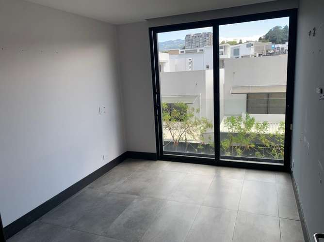 APARTAMENTO AMOBLADO EN ALQUILER EN GOLFSIDE, CURRIDABAT | 2 HABITACIONES, 2 BAÑOS Y 2 PARQUEOS - Imagen 5
