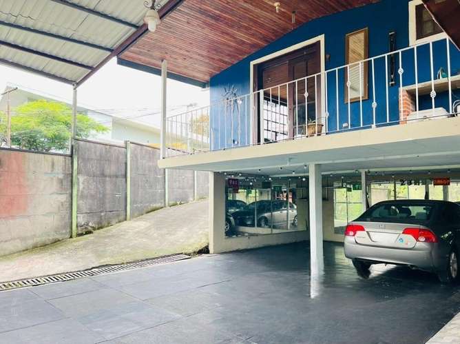 Casa en Venta, 4 habitaciones, con rancho BBQ y jardín en Santo Domingo – ¡Tu refugio natural en Heredia! 571 mts2 lote - Imagen 2