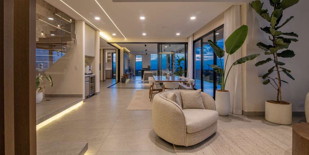 Casa 4 habs en Escazú Condominio Lomas 2370 vista y terraza privada - Imagen 3