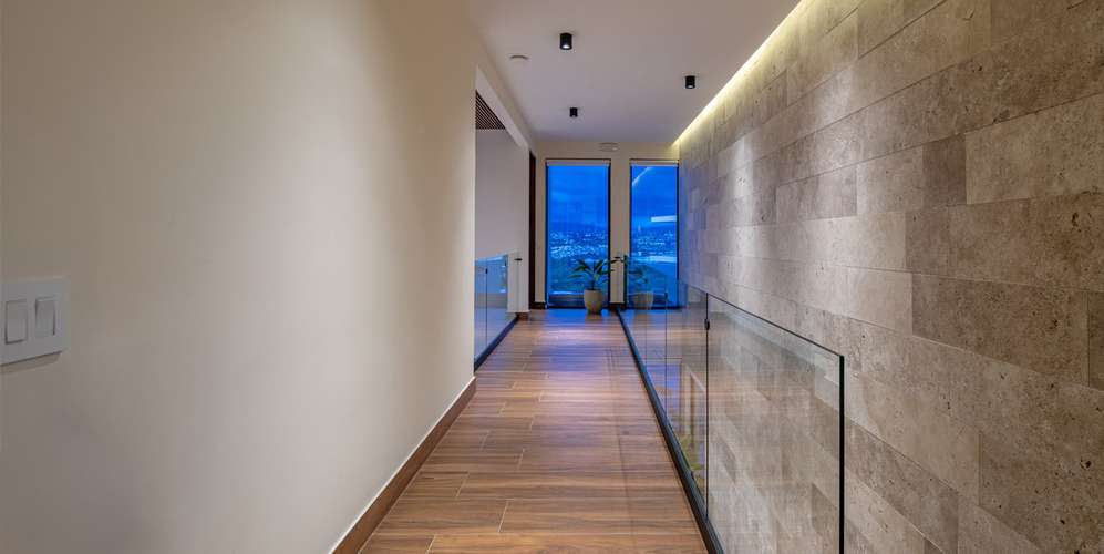 Casa 4 habs en Escazú Condominio Lomas 2370 vista y terraza privada - Imagen 6