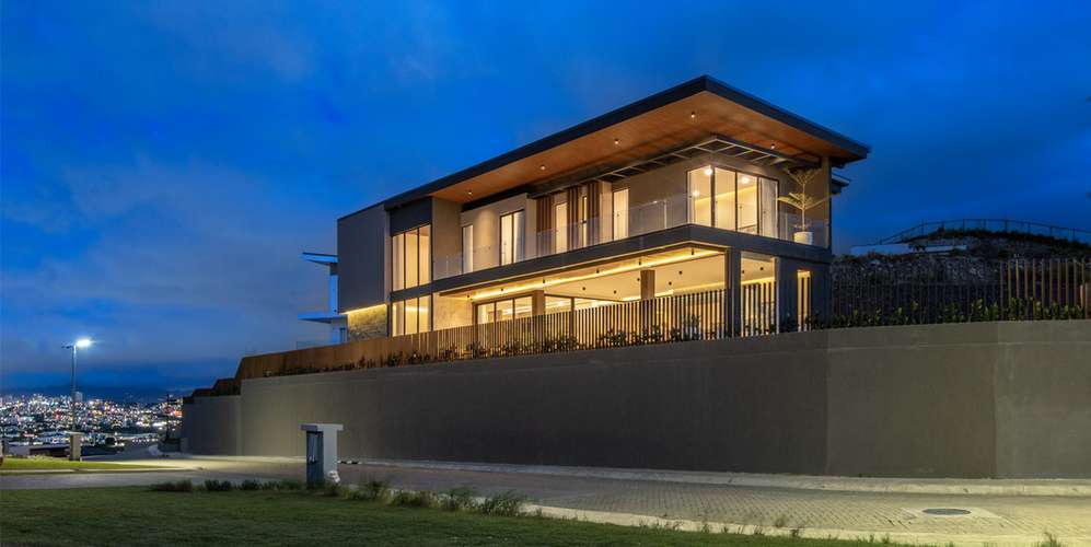 Casa 4 habs en Escazú Condominio Lomas 2370 - Vista y seguridad - Imagen 4