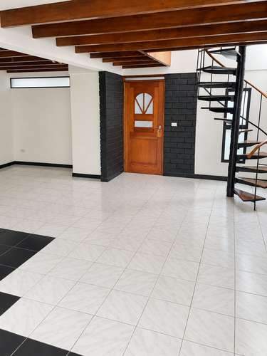 SE RENTA HERMOSO APARTAMENTO MUEBLADO POR 1.100 USD AL MES - Imagen 9