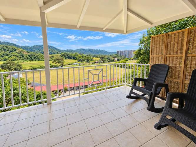 2 Habitaciones Chalet con Vistas al Valle y Piscina Compartida, Cerca de Playa Jacó - Imagen 17