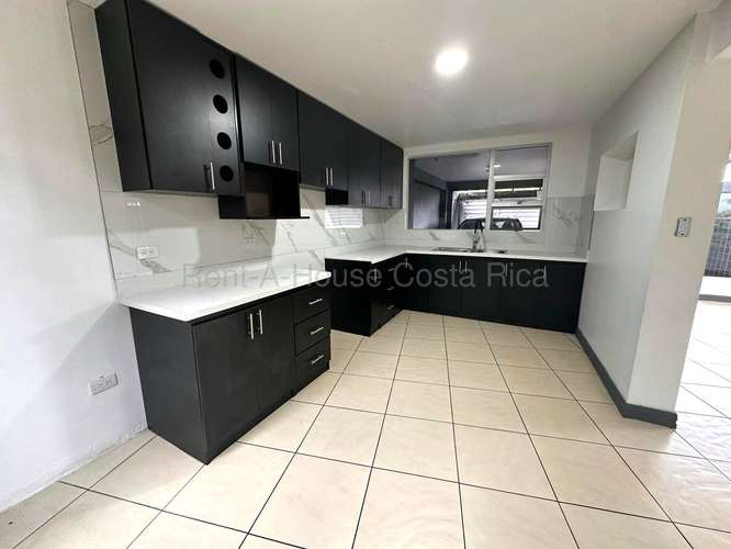 VENTA CASA ESQUINERA INDEPENDIENTE EN CORONADO Y MORAVIA, SAN JOSÉ | 3 HABITACIONES | DISEÑO MODERNO - Imagen 5