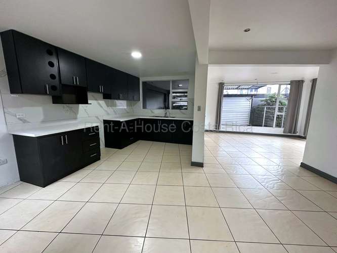 VENTA CASA ESQUINERA INDEPENDIENTE EN CORONADO Y MORAVIA, SAN JOSÉ | 3 HABITACIONES | DISEÑO MODERNO - Imagen 7