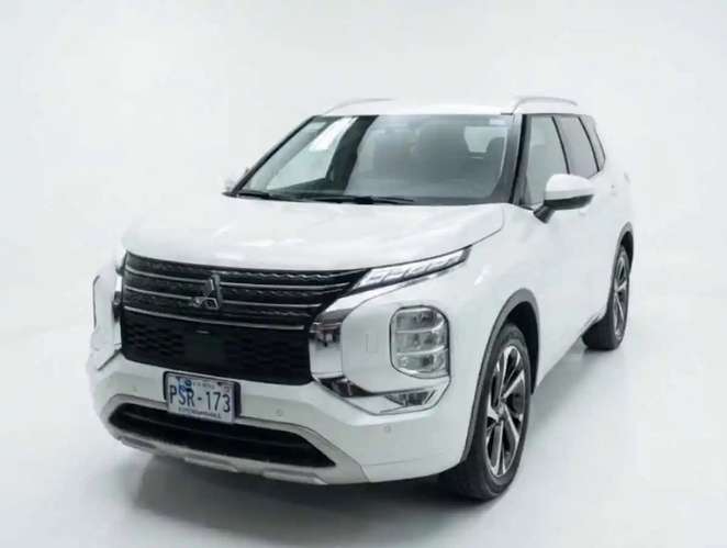 Mitsubishi OUTLANDER 2023