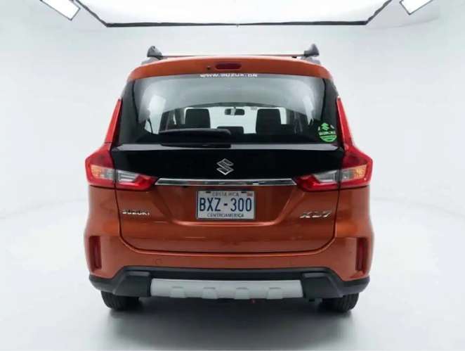 Suzuki XL7 2023 - Imagen 4