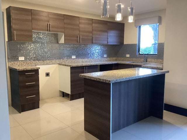 Venta de Apartamento en Brasil de Santa Ana.  - Imagen 4