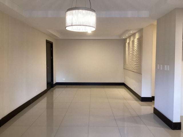 Venta de Apartamento en Brasil de Santa Ana.  - Imagen 2