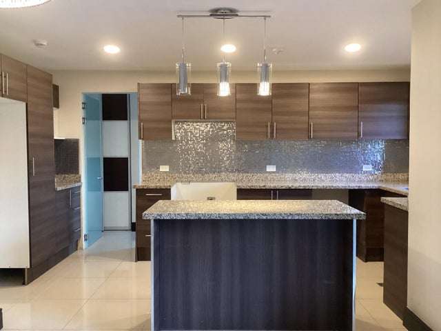 Venta de Apartamento en Brasil de Santa Ana.  - Imagen 5