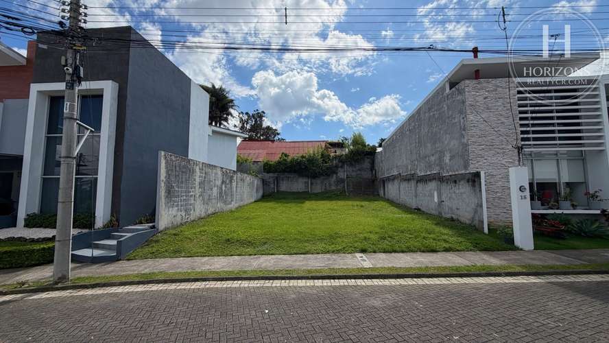 Lote en Sabanilla Condominio Rialto 252 m² Plano y Construcción Libre nja1435gr - Imagen 3