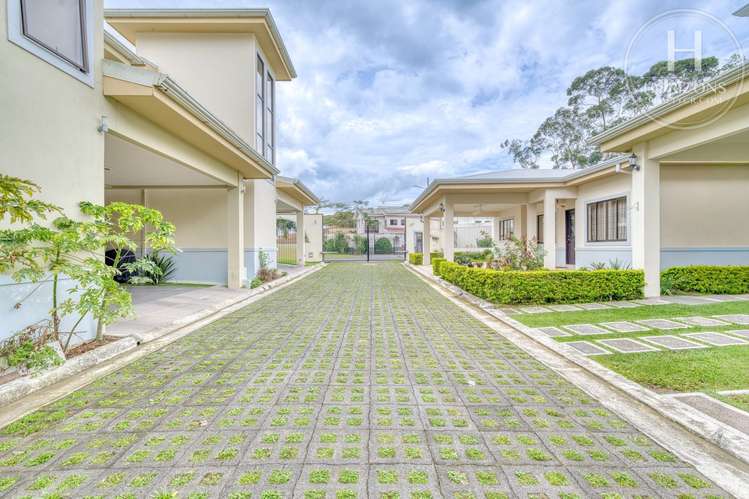 Se Vende Casa en Subcondominio de Residencial Altamonte, Granadilla de Curridabat 3 Habitaciones más Oficina nja1427dm - Imagen 2