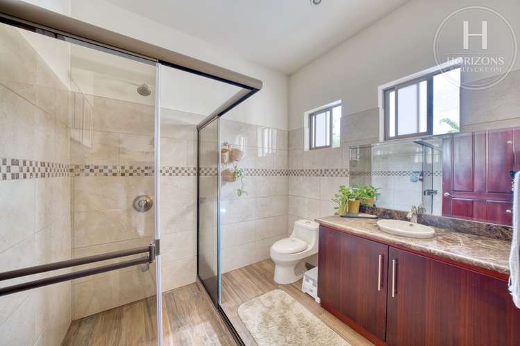 Se Vende Casa en Subcondominio de Residencial Altamonte, Granadilla de Curridabat 3 Habitaciones más Oficina nja1427dm - Imagen 19