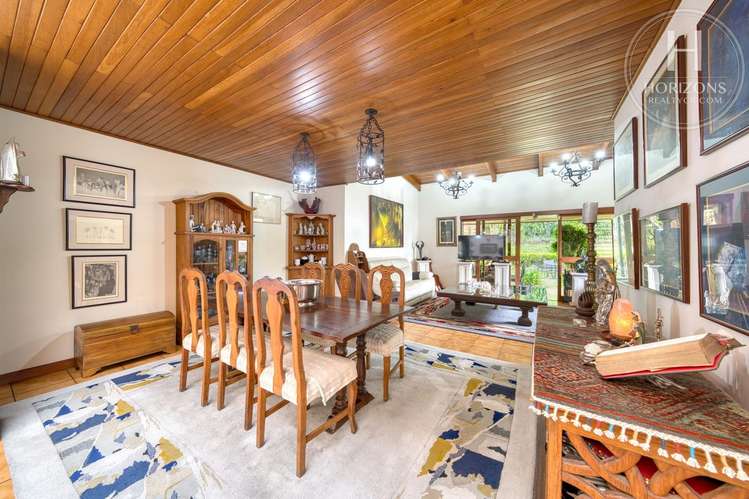 Se Vende Amplia Casa de Estilo Colonial en Residencial Maruz, San Rafael de Montes de Oca 4 Habitaciones NJA1445SB - Imagen 8