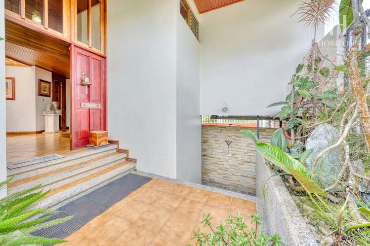 Se Vende Amplia Casa de Estilo Colonial en Residencial Maruz, San Rafael de Montes de Oca 4 Habitaciones NJA1445SB - Imagen 3