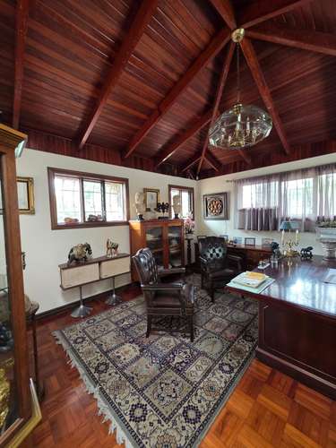 A la venta Espectacular Casa diseño Contemporáneo en La Garita de Alajuela