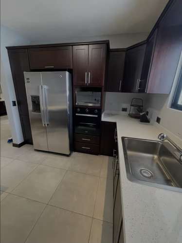 Casa espaciosa a estrenar en Condominio Hacienda El Coyol, Alajuela, con seguridad 24/7 y vista a las montañas