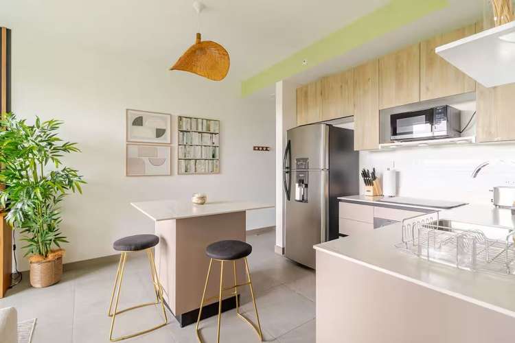 Apartamento amueblado de lujo en Nucleo Sabana con balcón y amenidades exclusivas - Imagen 5