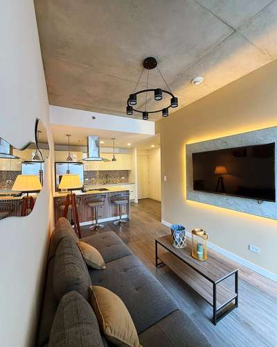 Alquiler de Apartamento Amueblado en Escazú Village | 2 Habitaciones, Balcón y Piscina