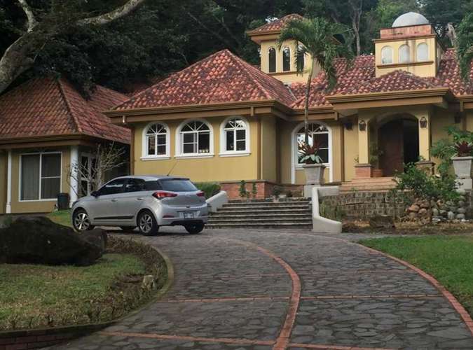 Lujosa propiedad estilo Mediterráneo en La Garita de Alajuela - Imagen 2