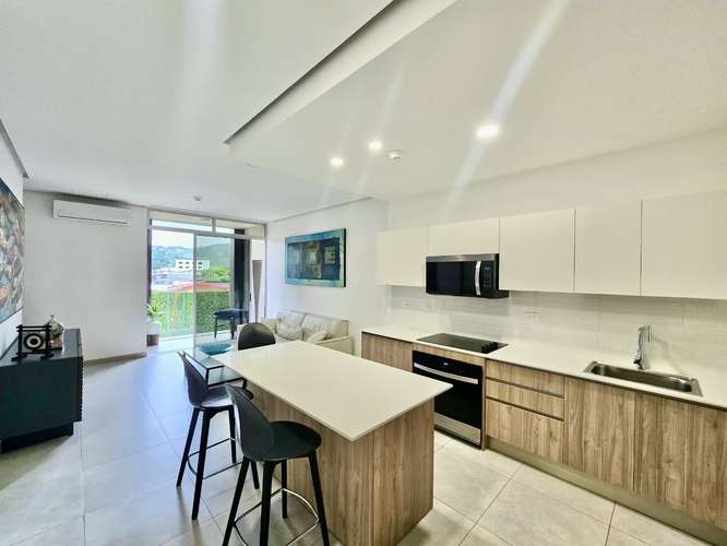 SANTA ANA CENTRO! MODERNO APARTAMENTO AMUEBLADO DE 2 HAB/2BAÑOS/2PARQUEOS - Imagen 3
