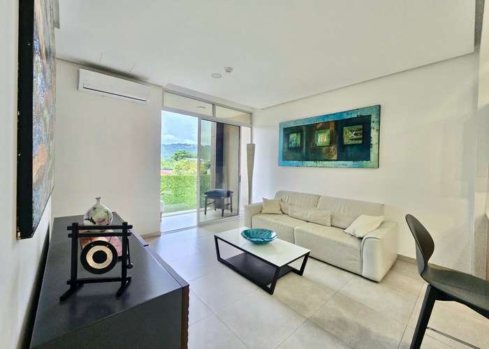 SANTA ANA CENTRO! MODERNO APARTAMENTO AMUEBLADO DE 2 HAB/2BAÑOS/2PARQUEOS - Imagen 2