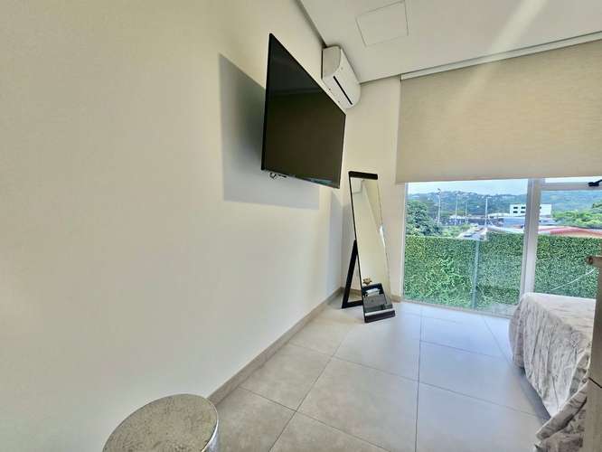 SANTA ANA CENTRO! MODERNO APARTAMENTO AMUEBLADO DE 2 HAB/2BAÑOS/2PARQUEOS - Imagen 9