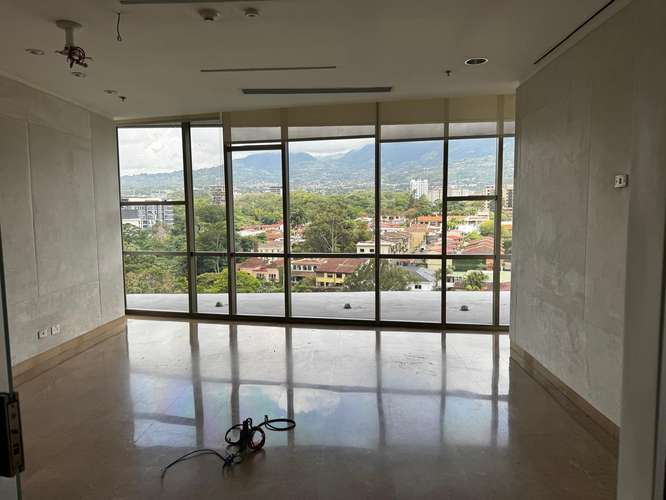 Oficina de alquiler moderna en alquiler en San José provincia con vistas panorámicas - Imagen 5